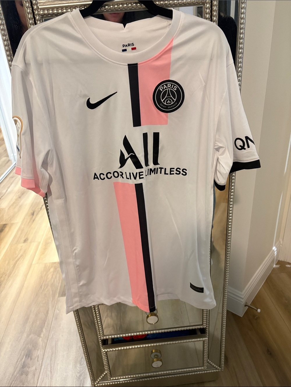 Nike Paris Saint-Germain Kids White and Pink Soccer Jersey